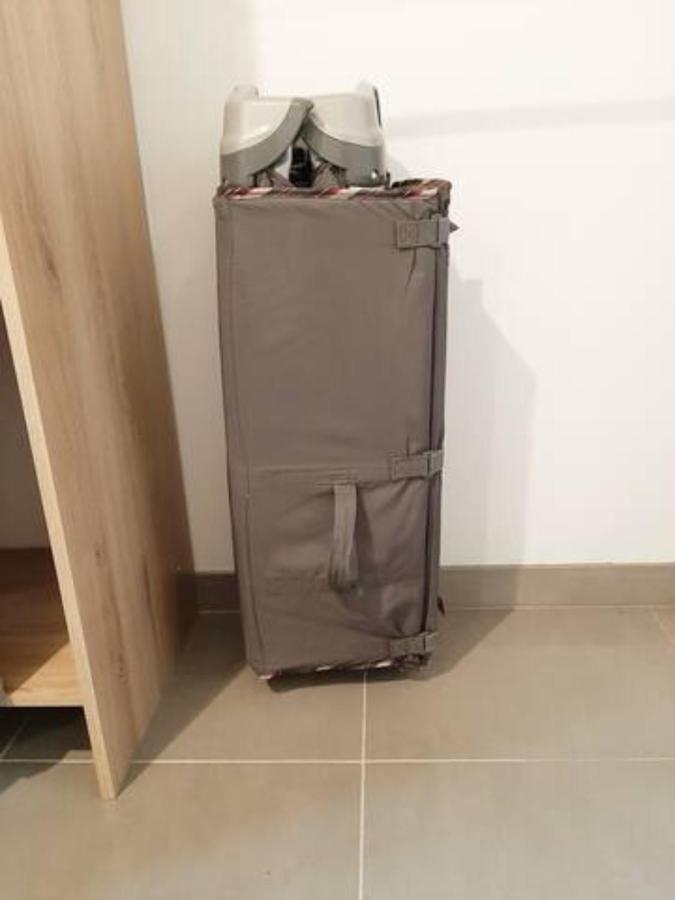 Le Petit Charmeur, Parking, Wifi, Gare Apartamento Flers  Exterior foto
