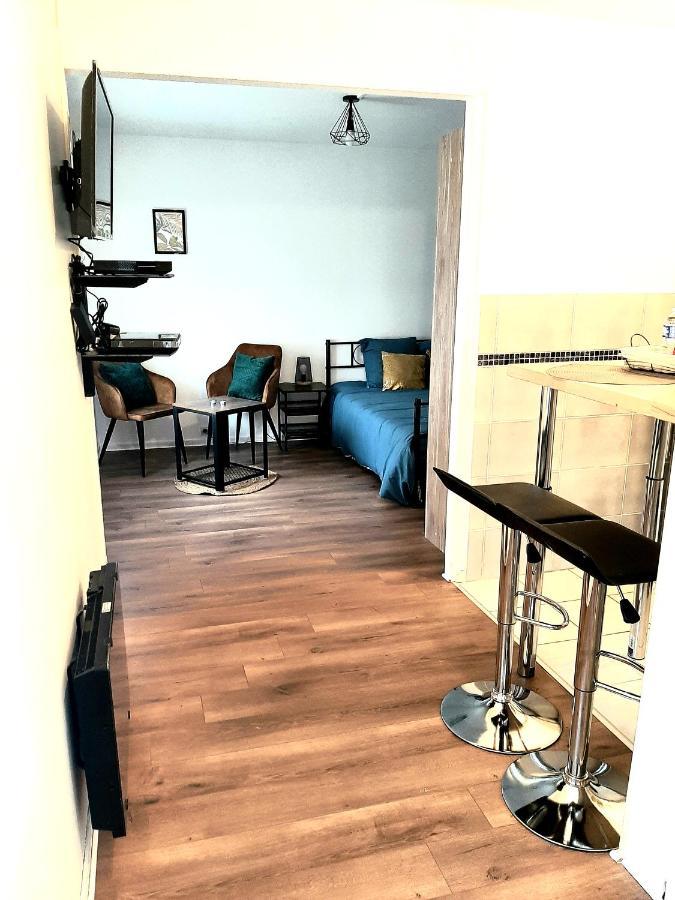 Le Petit Charmeur, Parking, Wifi, Gare Apartamento Flers  Exterior foto
